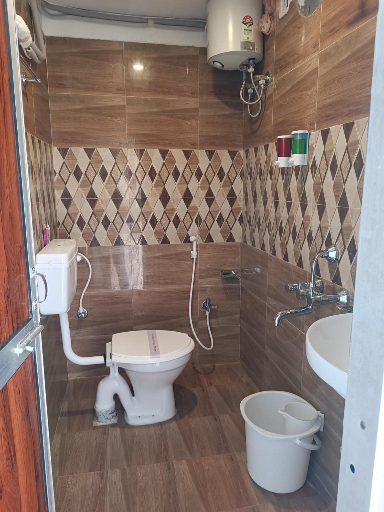 Mom Hotel - Unit Of Mom Hotel Puri Zewnętrze zdjęcie